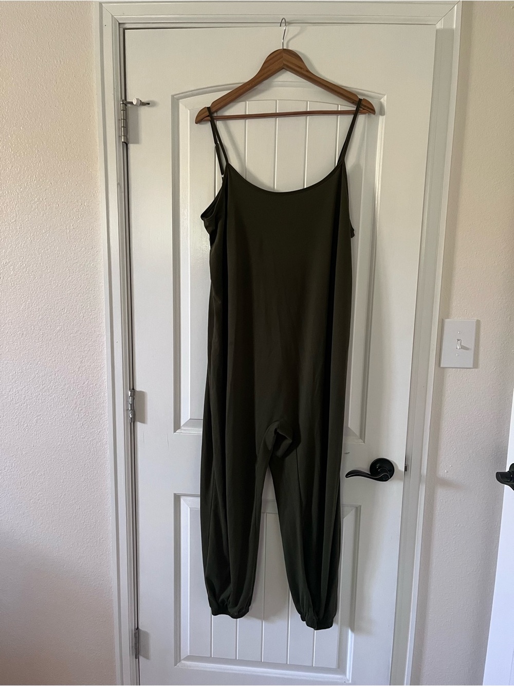No Brand • Women’s Olive Green Jumpsuit